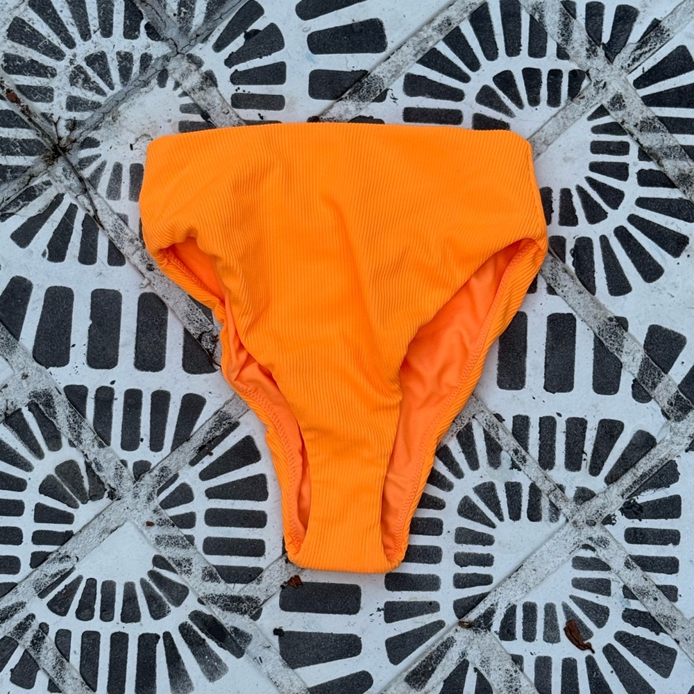 NWT MONTCE neon melon rib Paula bottom in XS